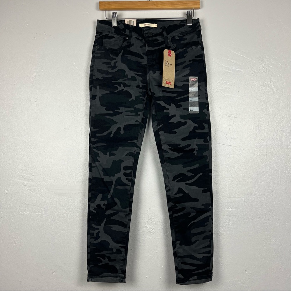 NWT Levi's 711 Skinny Mid Rise Jeans Size 26